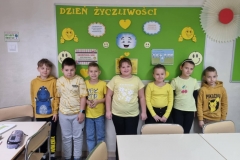 4b39406d-a86f-420f-a353-8298e57e4ea3