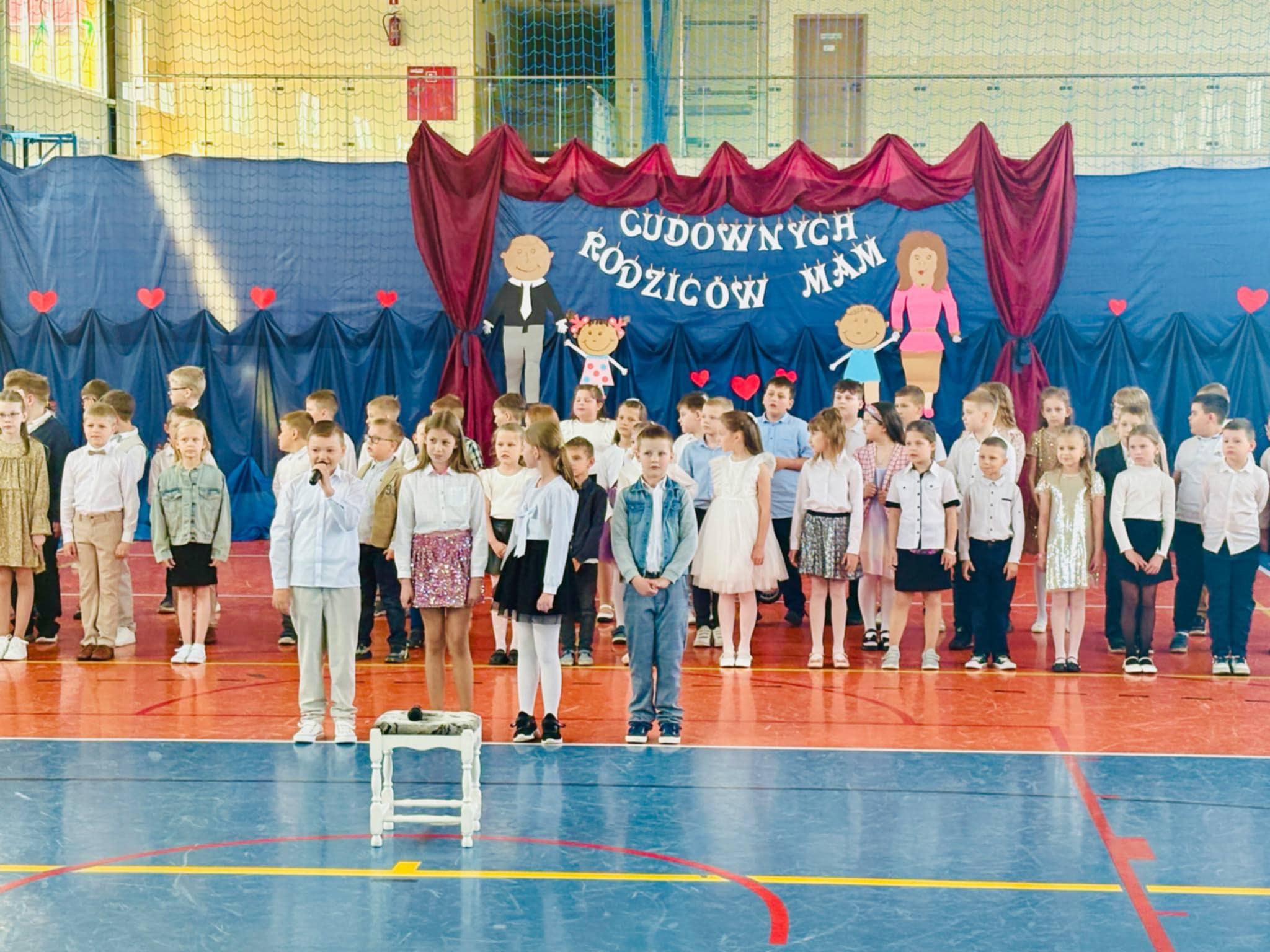 Uroczystość z okazji Dnia Mamy i Taty
