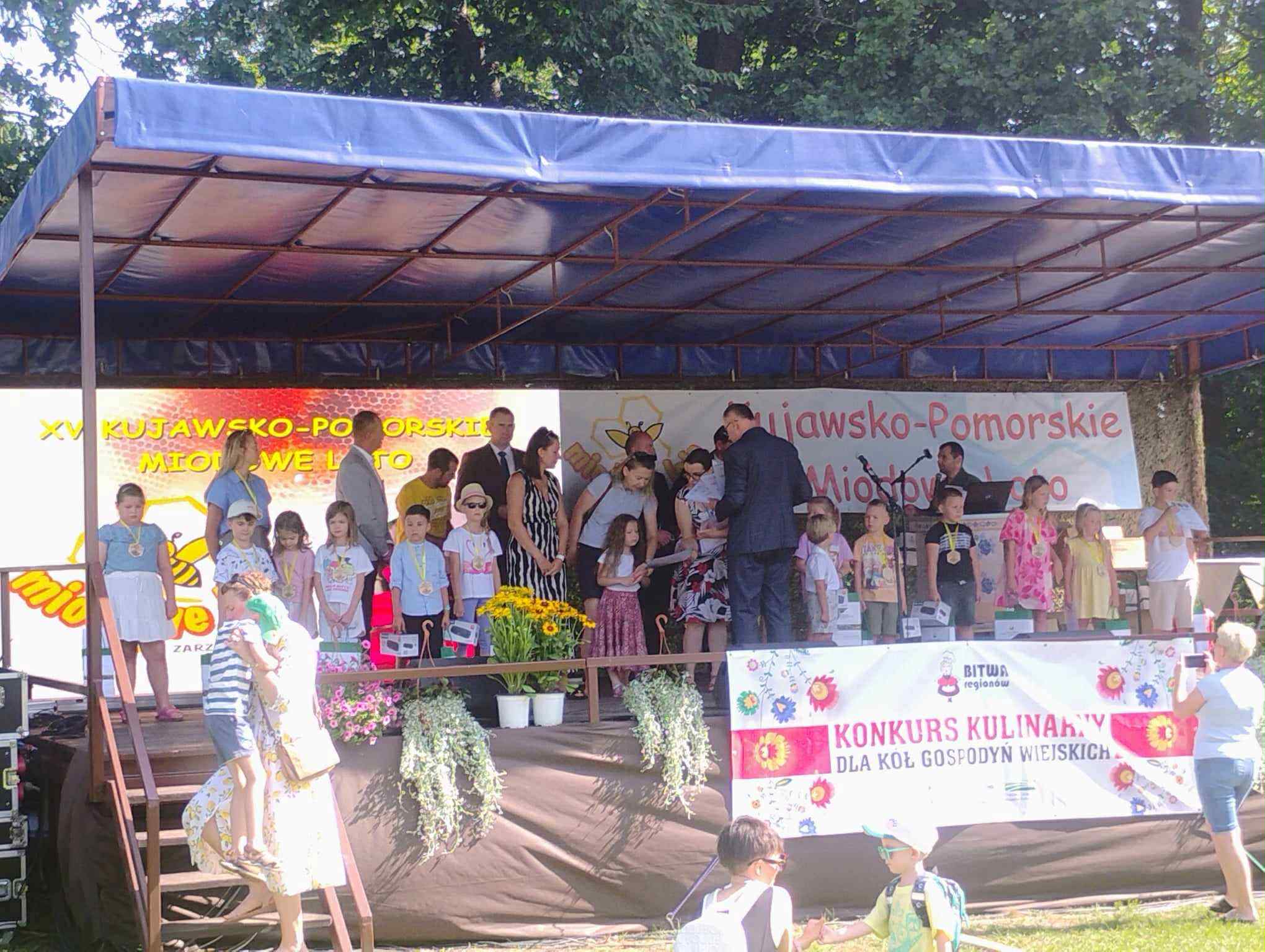 Sukces naszych uczniów w konkursie pszczelarskim