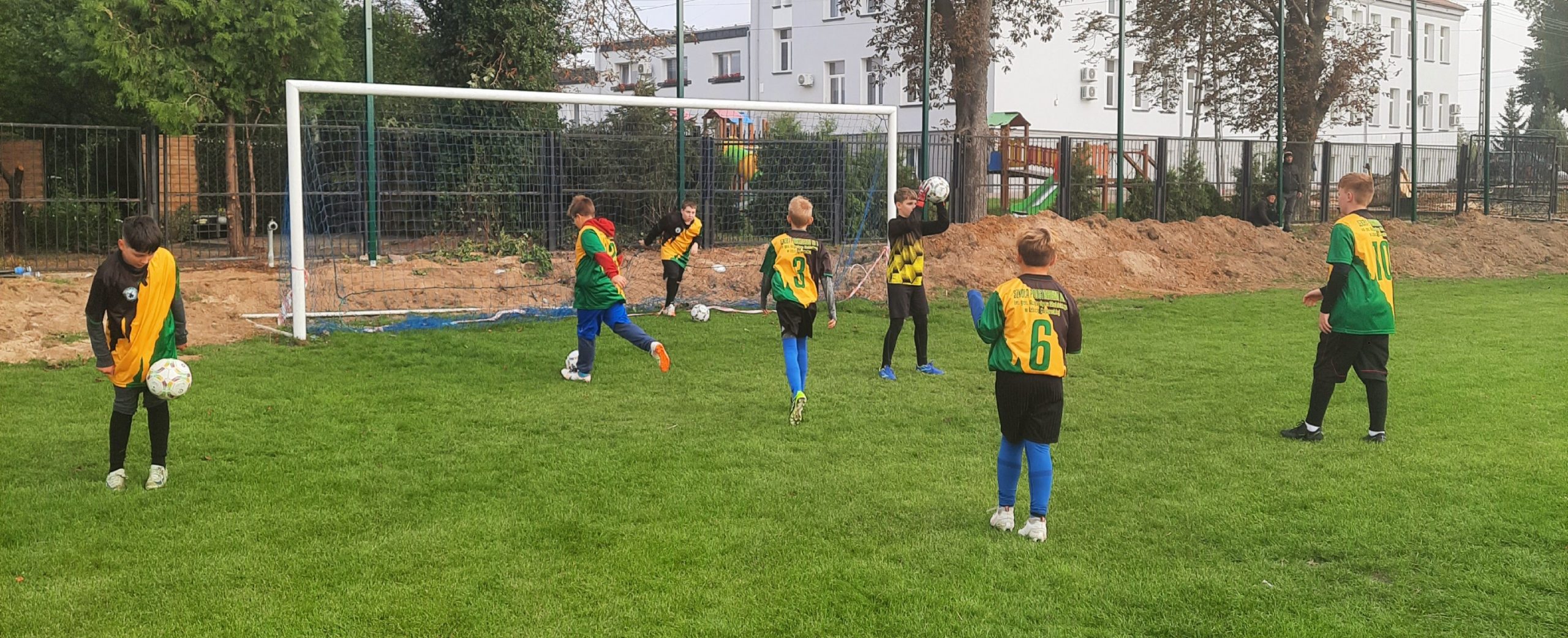 Zawody w piłce nożnej