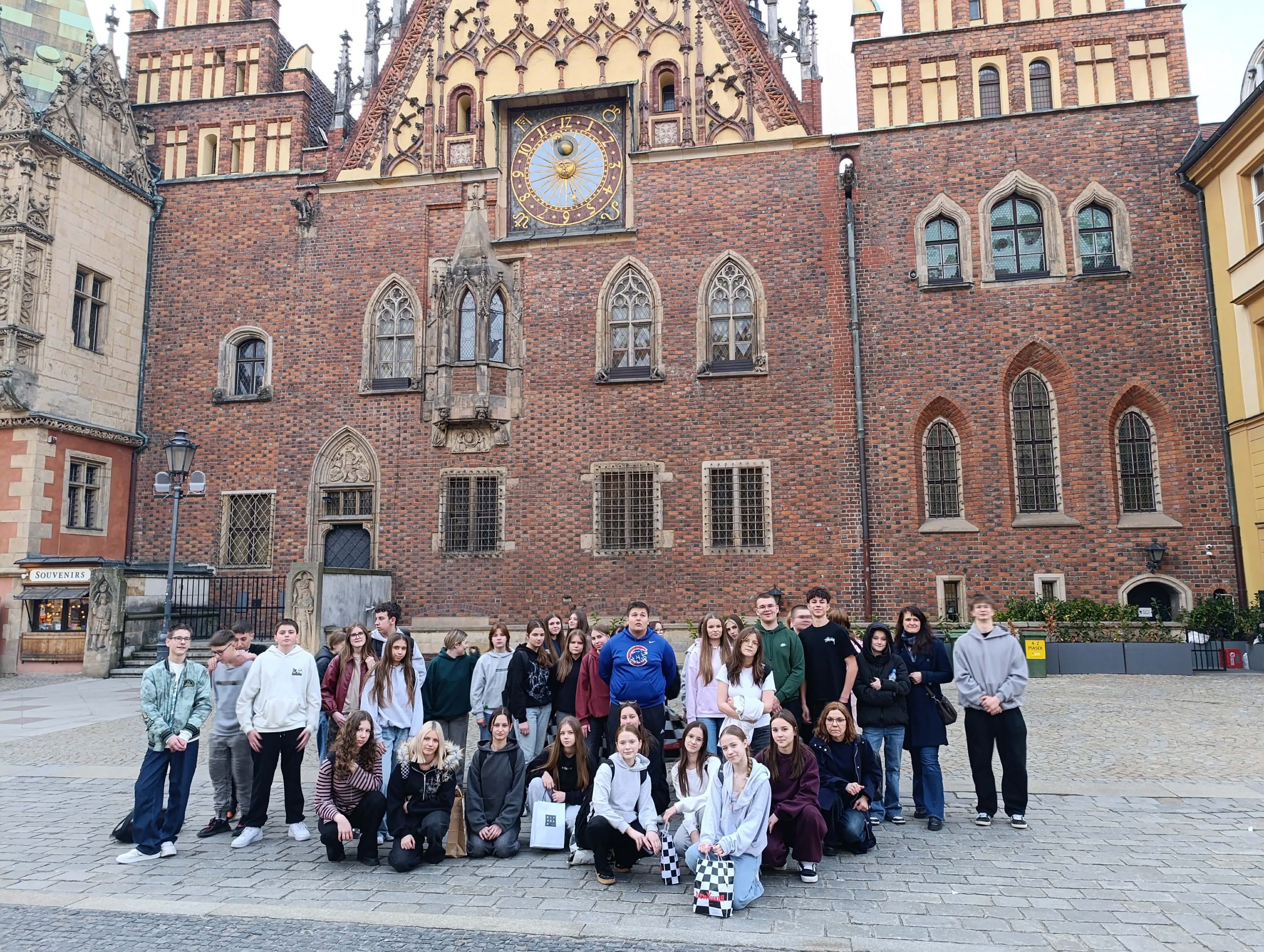 W  poszukiwaniu tajemnic życia i  śladów historii…